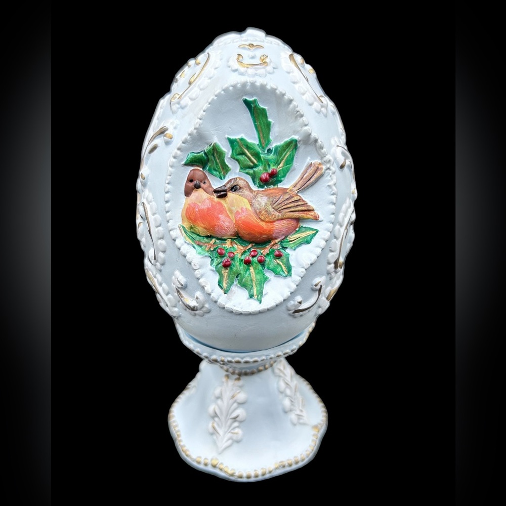Avon Egg Collection. Season’s treasures egg collection 1994.